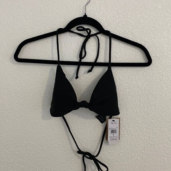NWT- Volcom black simply seamless triangle bikini top- Size medium - Picture 3 of 12